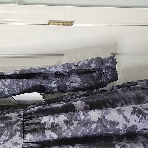 CITY VIBE WOMAN'S HOODED DRESS. - Picture 4 of 11